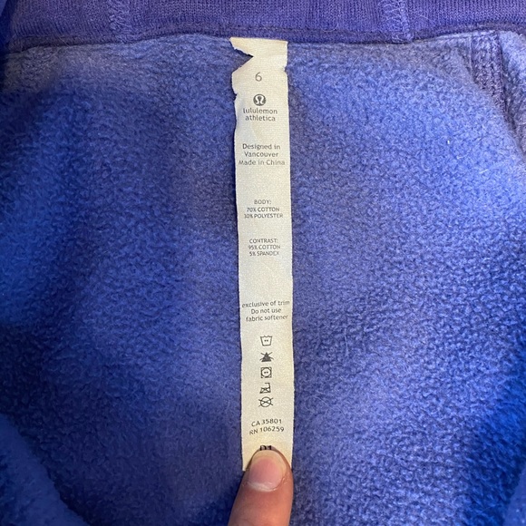 2011 Lululemon Scuba Hoodie - Picture 4 of 7